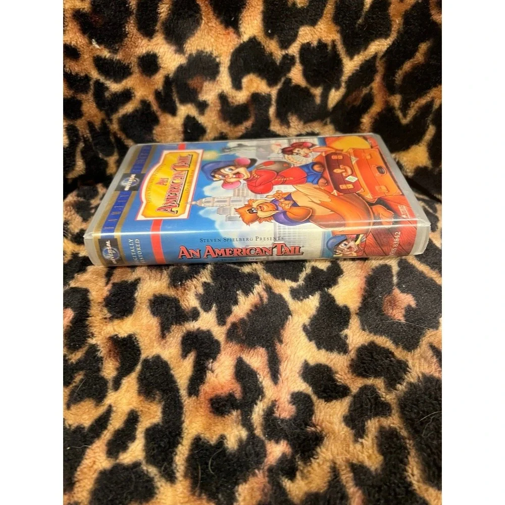 An American Tail movie VHS w/Clamshell‎ Case